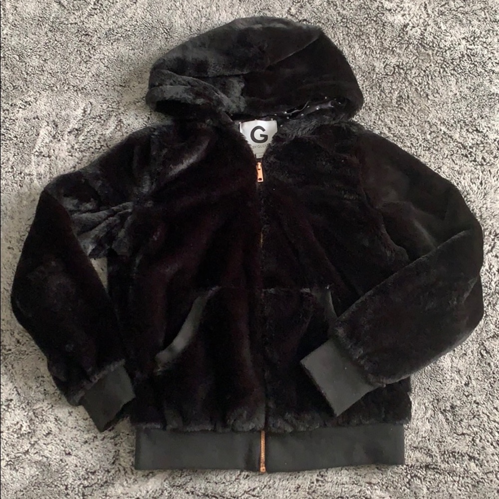 Guess Fuzzy Bomber